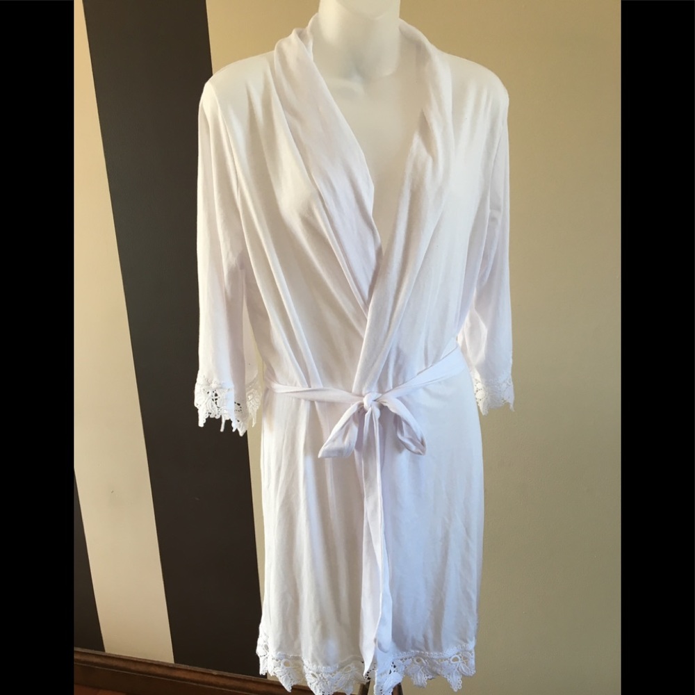 ASOS BRIDAL Bride White Robe - Picture 4 of 8
